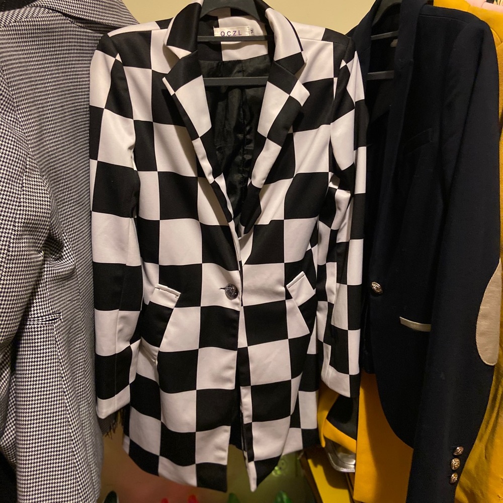Two blazer one prisbmfgsgsgnsnfACS